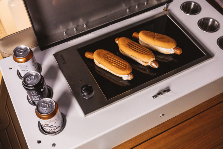 valkama-black-edition-electric-boat-14